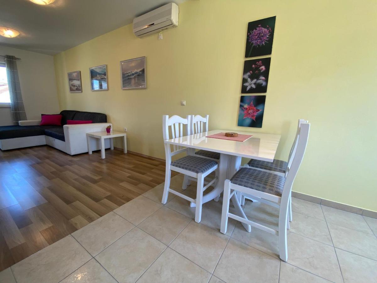 Apartments Lumbarda Beach Extérieur photo
