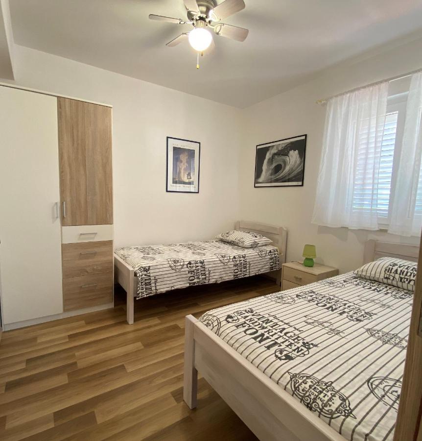 Apartments Lumbarda Beach Extérieur photo
