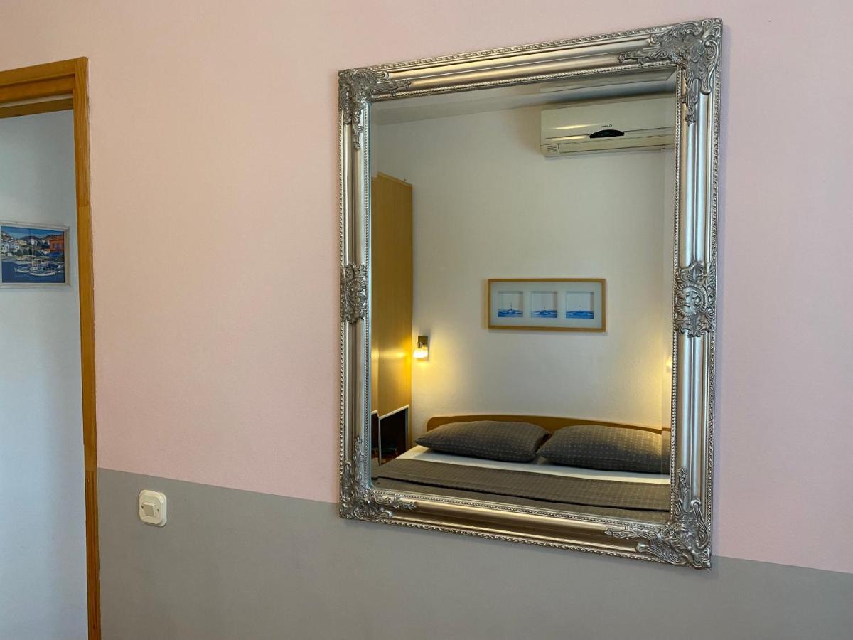 Apartments Lumbarda Beach Extérieur photo