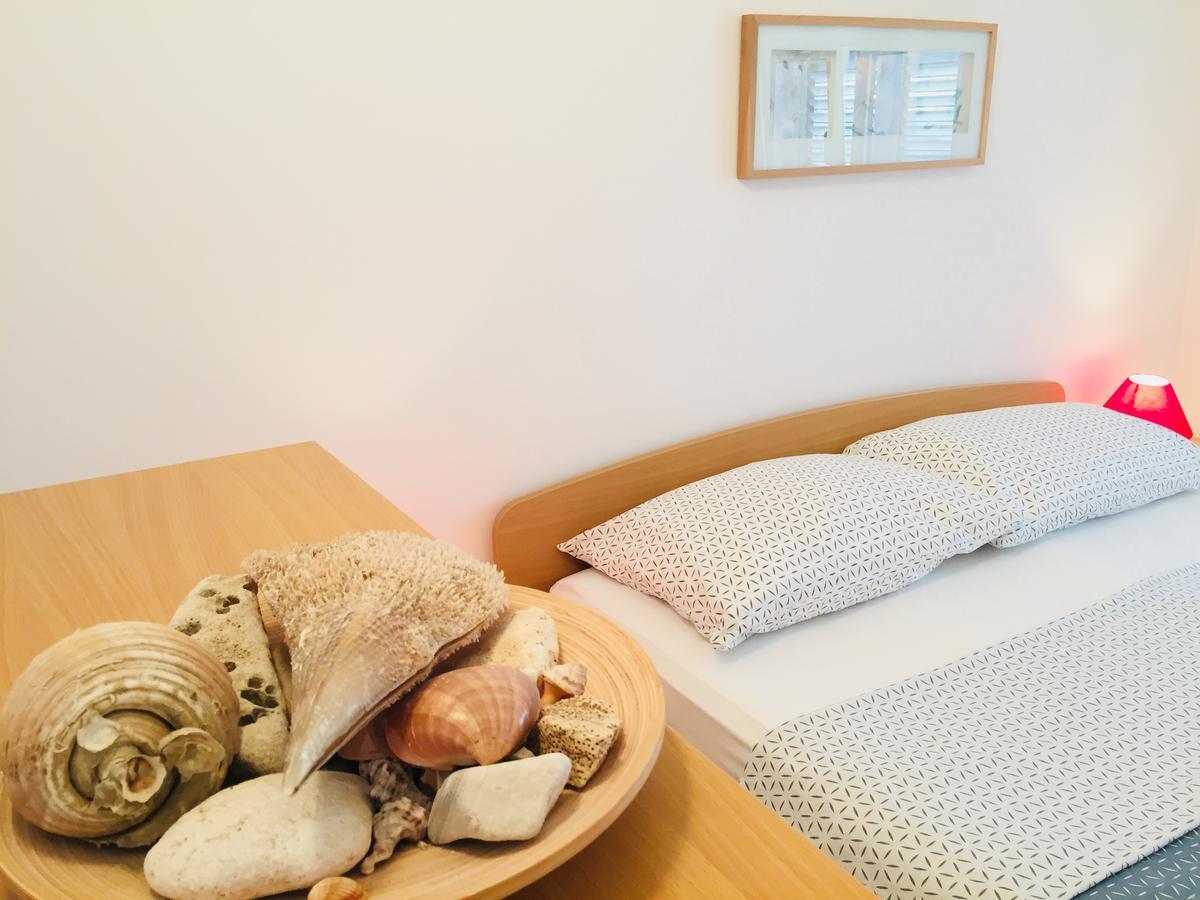 Apartments Lumbarda Beach Extérieur photo